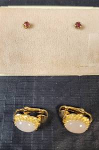 lot 145 image: 14K Gold Pierced Earrings and 14K GF Clip Earrings