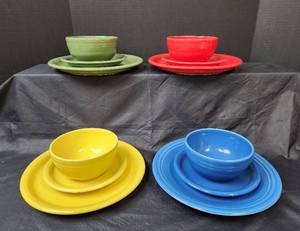 lot 176 image: 12pc Fiesta Ware Place Setting