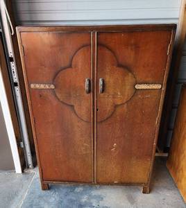 lot 12 image: Antique Wardrobe Cabinet 32.5x18x46