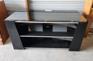 lot 14 image: Entertainment Cabinet (glass top) 53x23.5x24