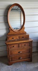 lot 25 image: Dresser and Mirror 36x18x80