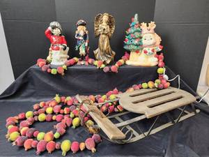 lot 305 image: Sled, Fruit Garland, and Christmas Decor