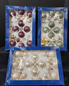 lot 307 image: Glass Christmas Ornaments