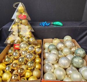 lot 310 image: Christmas Ornaments