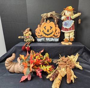lot 323 image: Fall Decor
