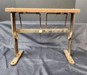 lot 335 image: Antique Paper Roll Cutter 13