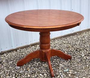 lot 40 image: Table 42x30