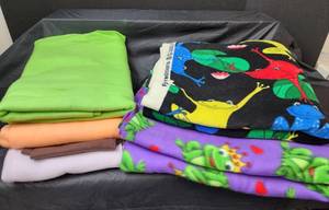 lot 381 image: New Fleece Material (Various Sizes)