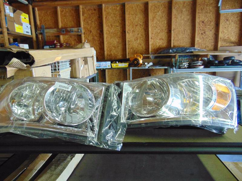 1) pair Qing Tian replacement head lights L SAE HR A217PP3