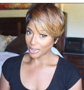 lot 748 image: FCHW-wig Short Ombre Hair Wigs For Black Women Short Pixie Cuts Wigs