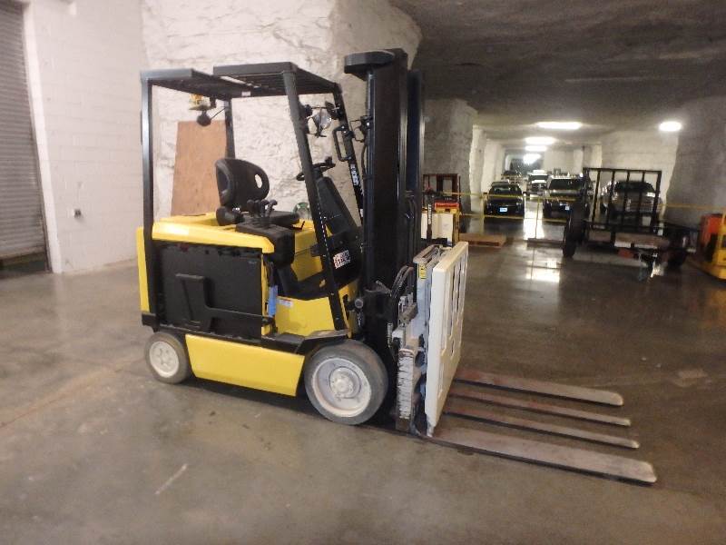 Yale 48v Electric Forklift With Multi Use Cascade Slip Sheet Attachment Very Clean And Reliable Great Deals On Warehouse Equipment Forklifts Electric Pallet Jacks Pallet Racking And More Equip Bid