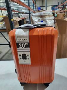 lot 1929 image: it luggage Duo-Tone 22 Softside Carry-On 8 Wheel Spinner, PeachSea Teal