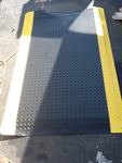 Very nice new 3' x 6' rubber diamond plate fome backed   Work stationed Mat