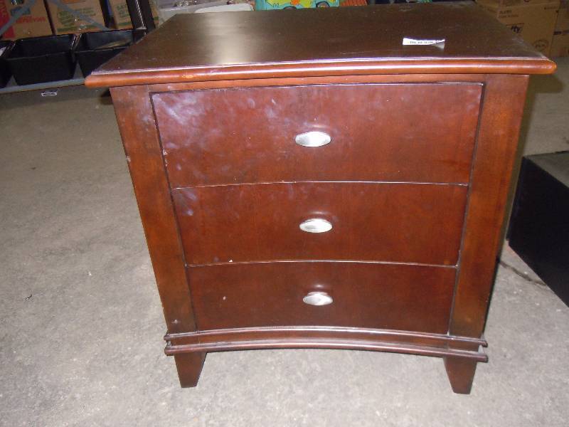 Curved Front Nightstand Jackson County High End Estate