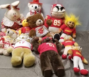 lot 40246 image: Lot of Kansas City Chiefs Plush Toys