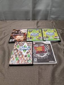 lot 40251 image: Lot of Video Games