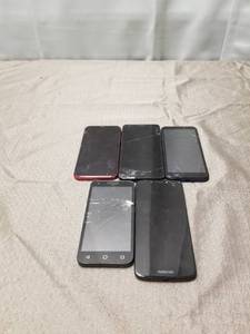 lot 40264 image: Lot of Cell Phones for Parts or Repair Only