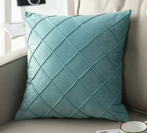 lot 170549 image: Set Of 2, 18 X 18 Pleated Design Decorative Throw Covers