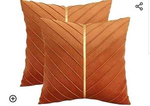 lot 170562 image: Set Of 2, 18 X 18 Pleated Design Decorative Throw Covers