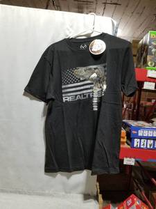 lot 170619 image: Realtree Eagle Flag T-shirt USA MEDIUM Black Short Sleeves Cotton Blend