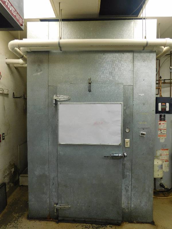 lot 262 image: Walk in Cooler