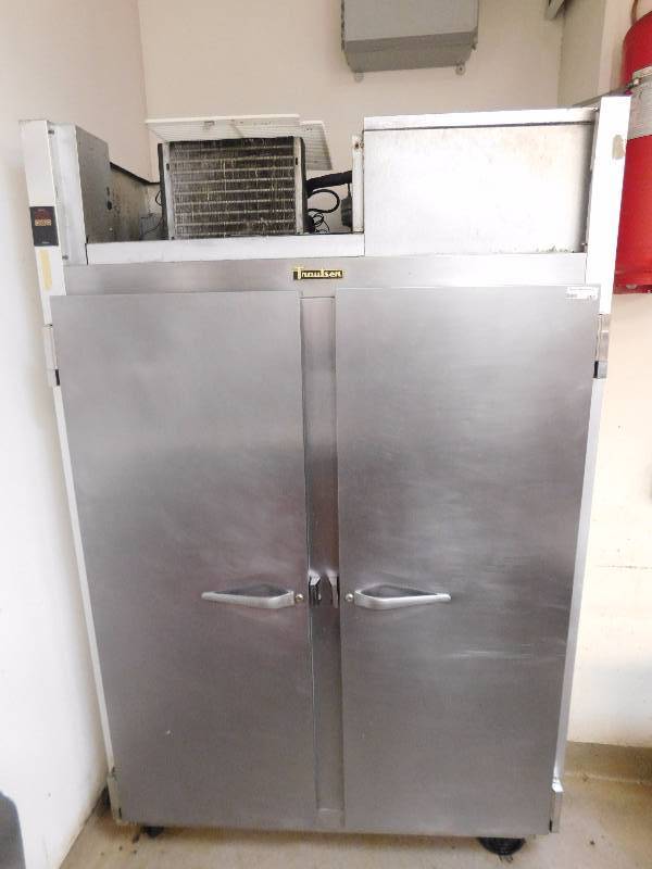 lot 265 image: Traulsen 2 Door Freezer