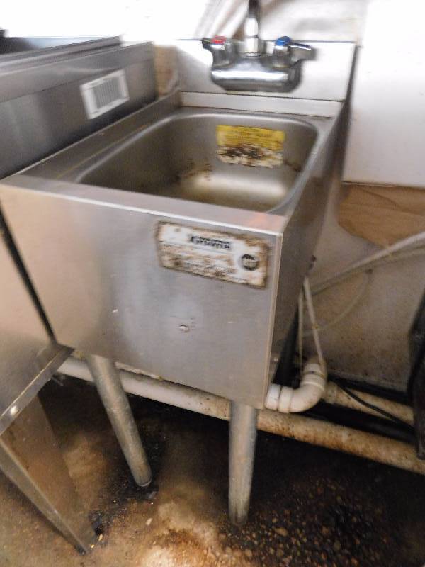 lot 277B image: Krowne Underbar Hand Sink