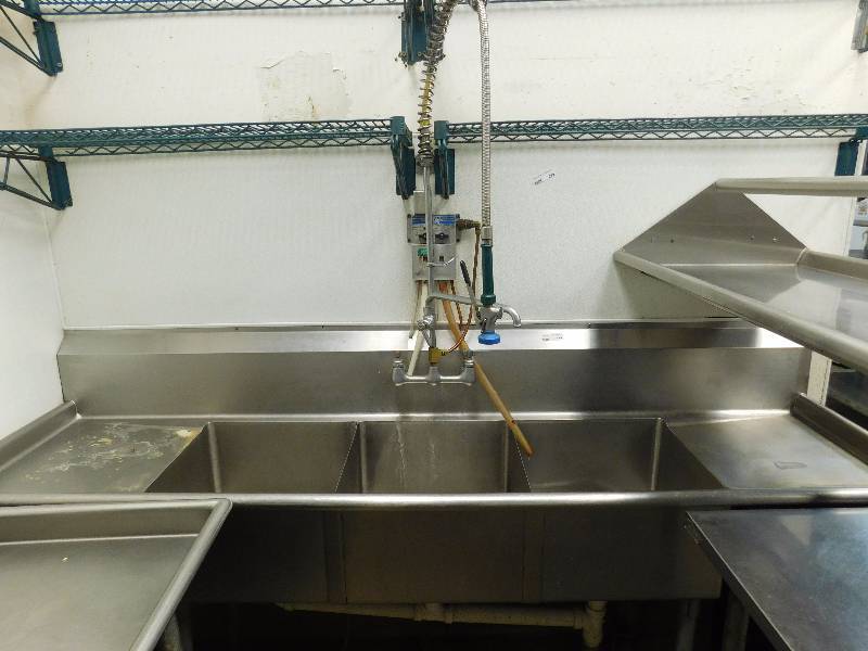 lot 288 image: 3 Bay Sink wSpray Down and Faucet