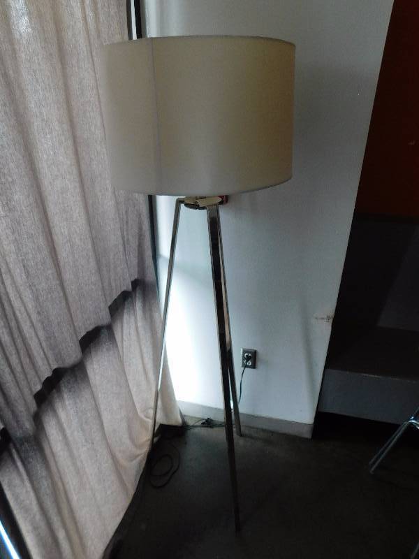 lot 305 image: Metal Lamp