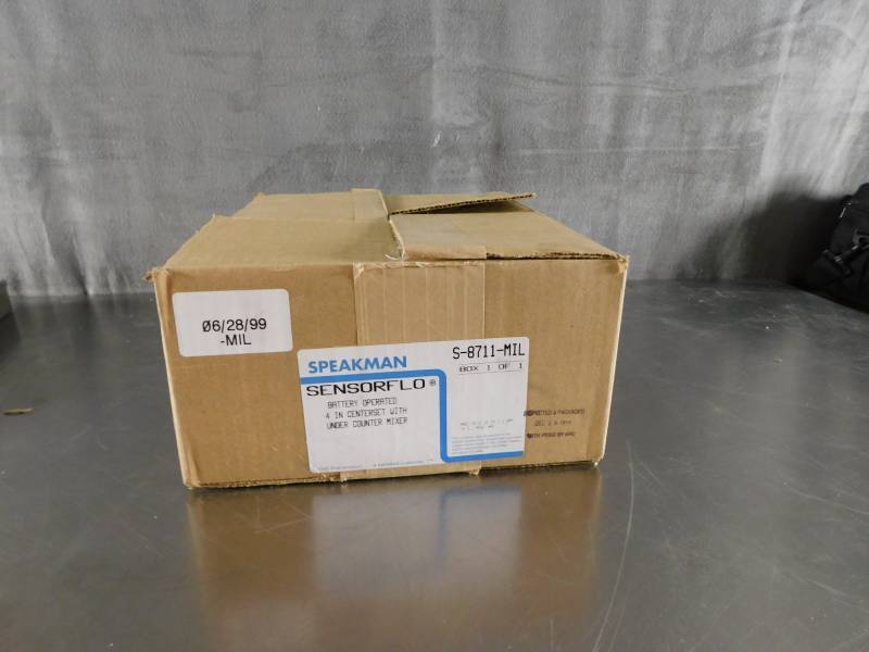 lot 4940 image: Speakman Sensorflo Battery Operated 4 Centerset Faucet With Under Counter Mixer