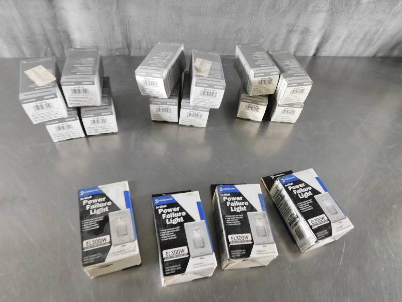 lot 5027 image: Lot of Dimable Light Switches