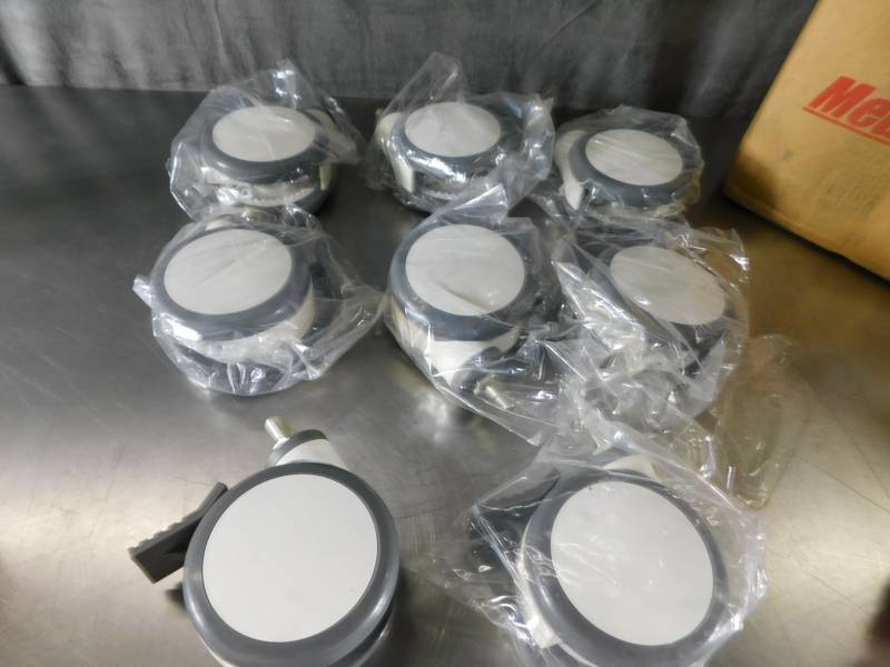 lot 5051 image: Lot of Casters