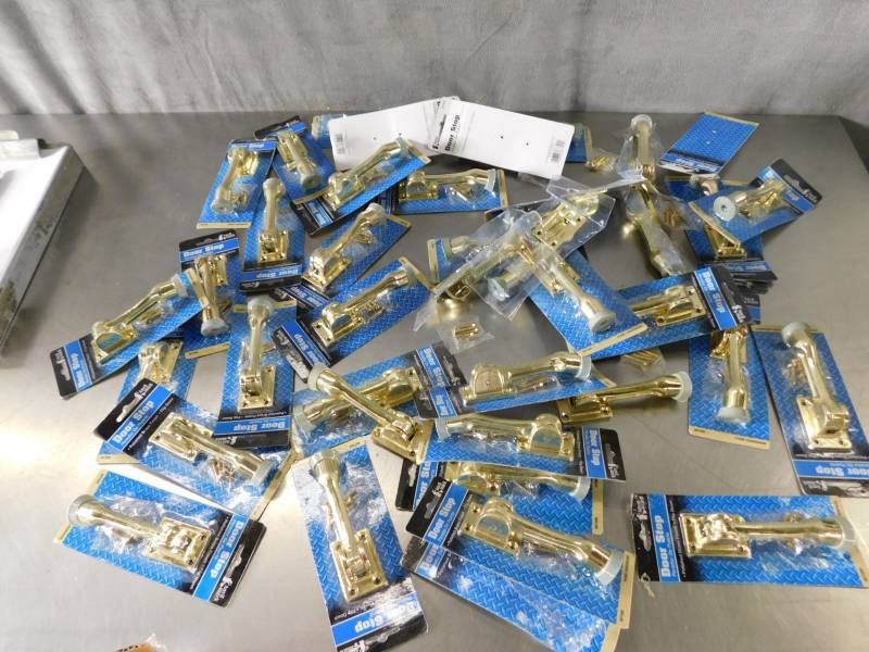 lot 5067 image: Large Lot of Anvil Mark Door Stops