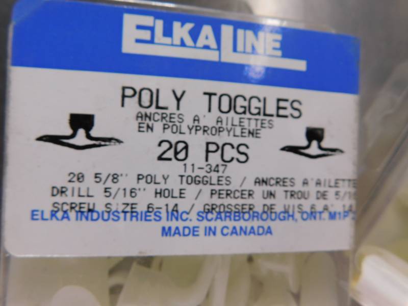 lot 5072 image: Large Lot of Elkaline Poly Toggles