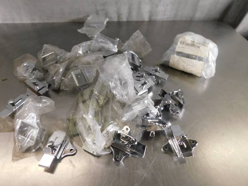 lot 5077 image: Lot of Door Latches