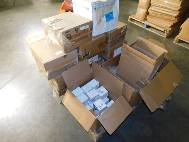 lot 5100 image: Very Large Lot of Misc Pumbing
