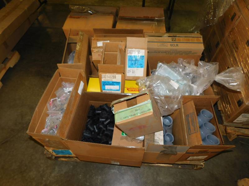lot 5103 image: Very Large Lot of Misc Pumbing