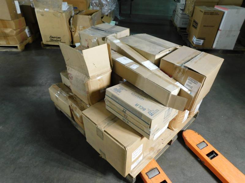 lot 5107 image: Very Large Lot of Misc Pumbing