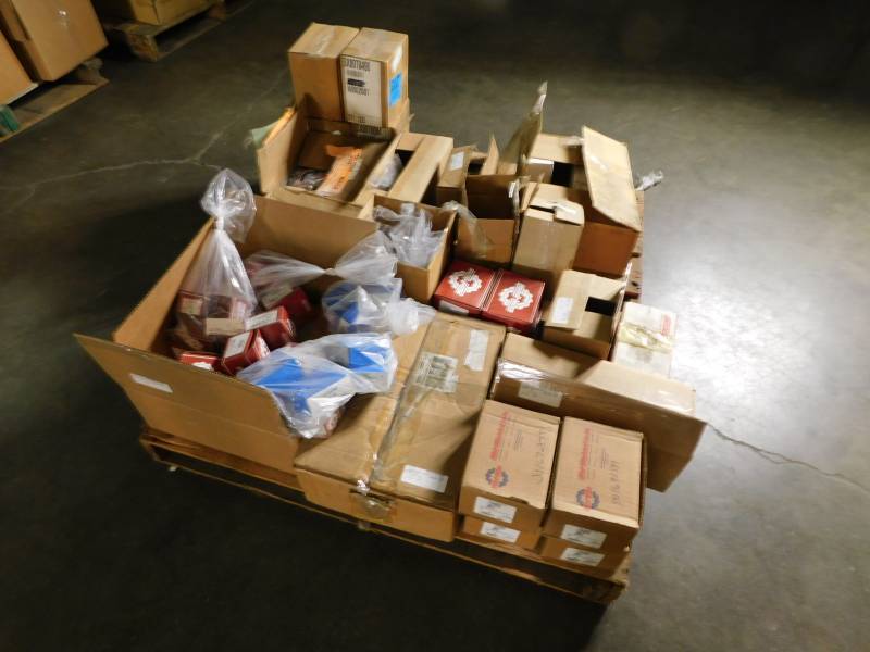 lot 5111 image: Very Large Lot of Misc Nut Bolt Hardware