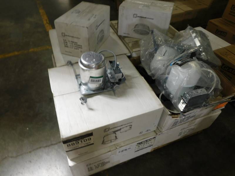 lot 5113 image: Very Large Lot of Canlights