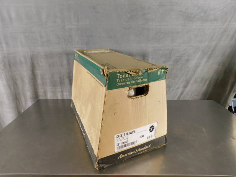 lot 4845 image: American Standard Cadet3 Flowise Toilet Bowl