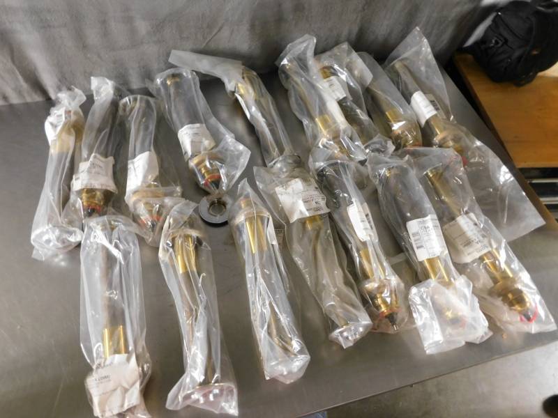 lot 4920 image: Lot of Sloan Push Button Concealed Flush Valves