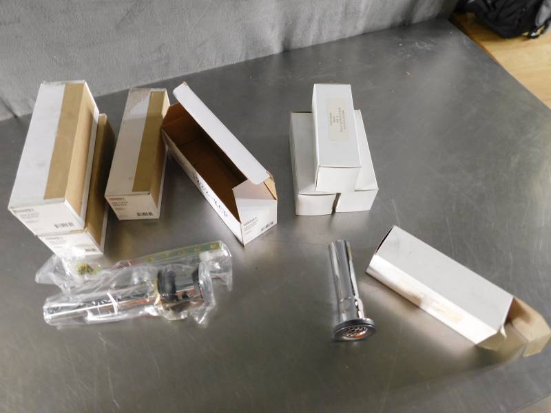 lot 4922 image: Lot of Chic ago Faucets Pop up Drains