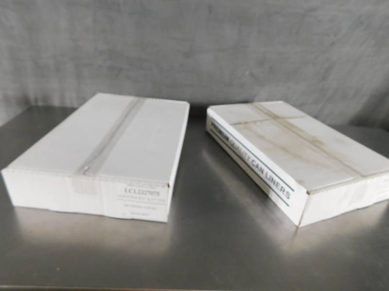 lot 4877 image: 2 Cases of LCL2327075 Canliners
