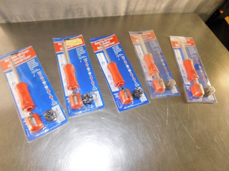 lot 4890 image: Lot of 4 Double Driver Ratchet Screwdrivers