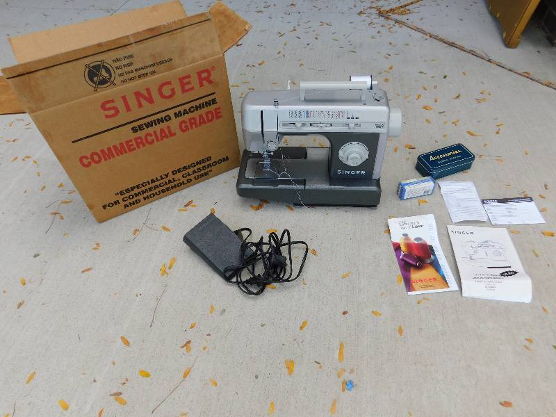 lot 8285 image: Singer Sewing Machine Commercial Grade with Original Box.