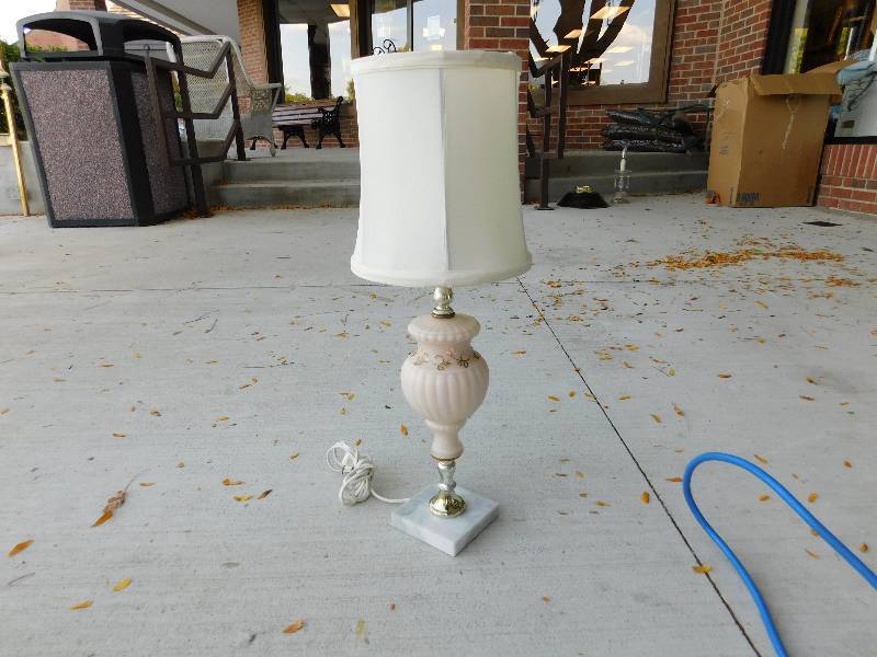 lot 8293 image: 22 Gentle Pink Glass Lamp w Solid Marble Base.
