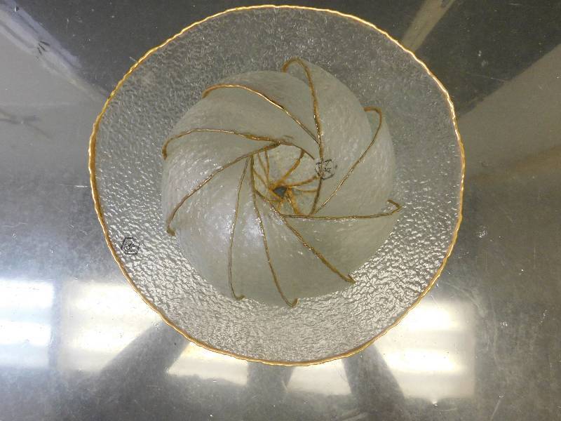 lot 8014 image: Hand Made Spanish Glass Salad Bowl w Matching 9 Pc Mini Bowls.