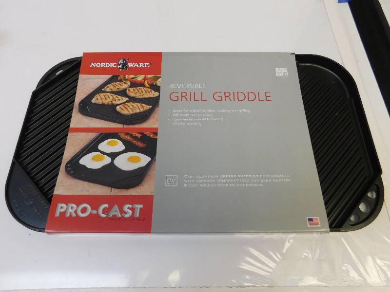 lot 8025 image: Nordic Ware Reverasible Grill Griddle.