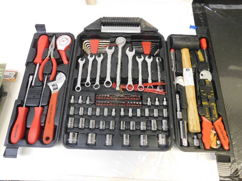 lot 8047 image: Team Machanicz Brand Folding and Locking tool Set.